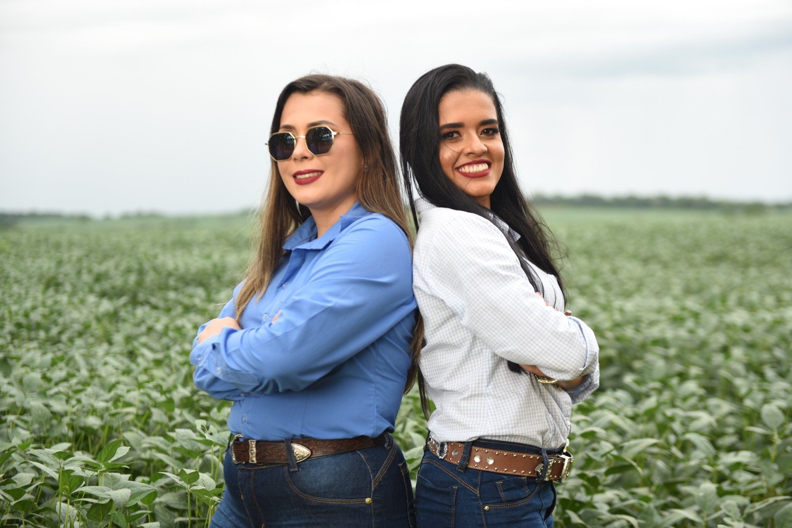Duas formandas em ensaio externo